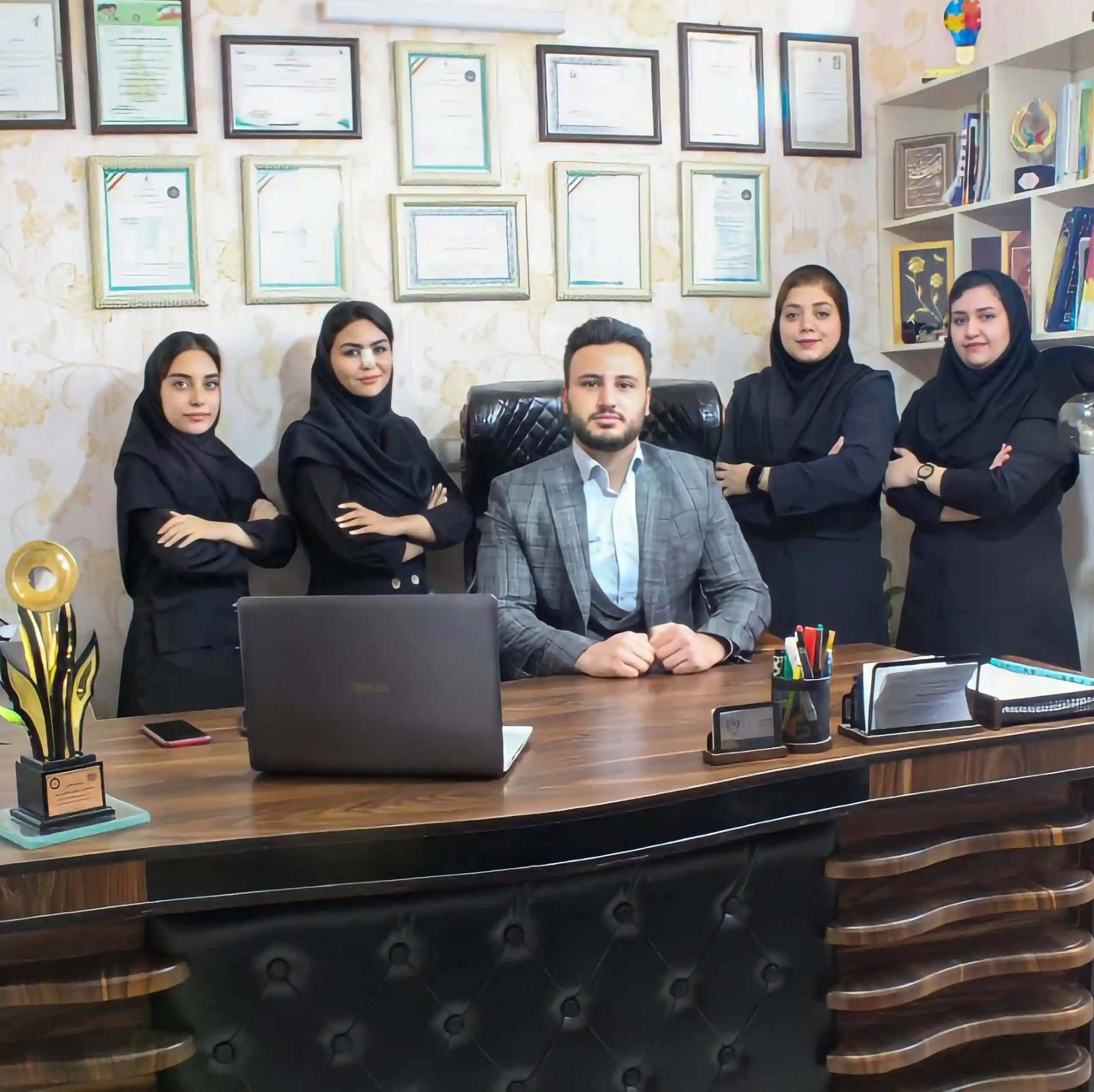 تیم موسسه طناب